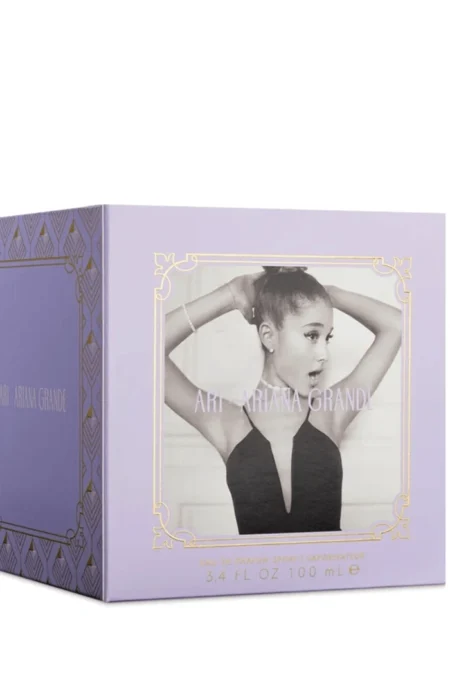 Ari (Ariana Grande) 1