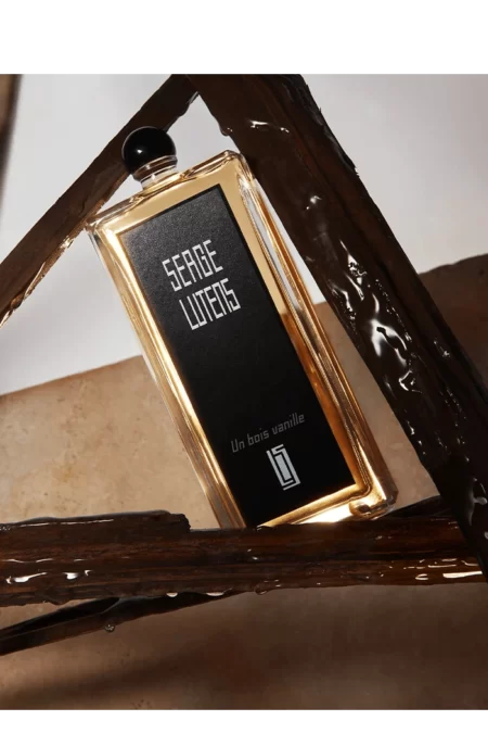 Un Bois Vanille (Serge Lutens) 2